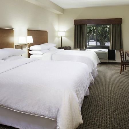 Four Points By Sheraton Fort Myers Airport Zewnętrze zdjęcie