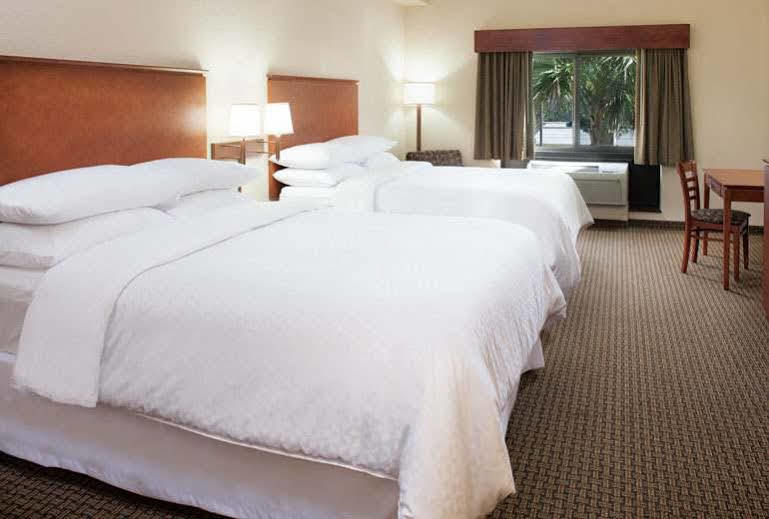 Four Points By Sheraton Fort Myers Airport Zewnętrze zdjęcie