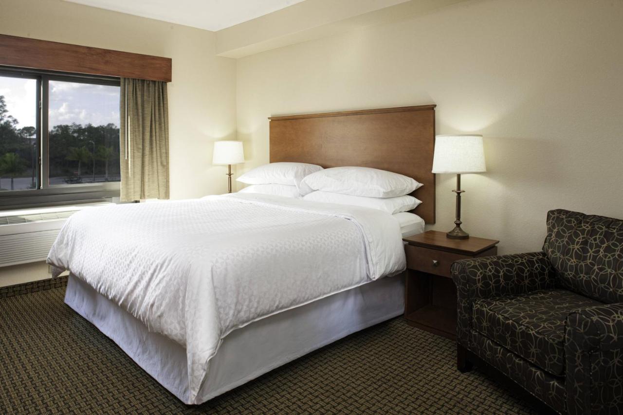 Four Points By Sheraton Fort Myers Airport Zewnętrze zdjęcie